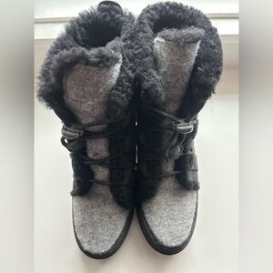 Sorel NL3361 Joan of Arctic Wedge Cozy Women’s Shearling Booties Boots Size 8.5